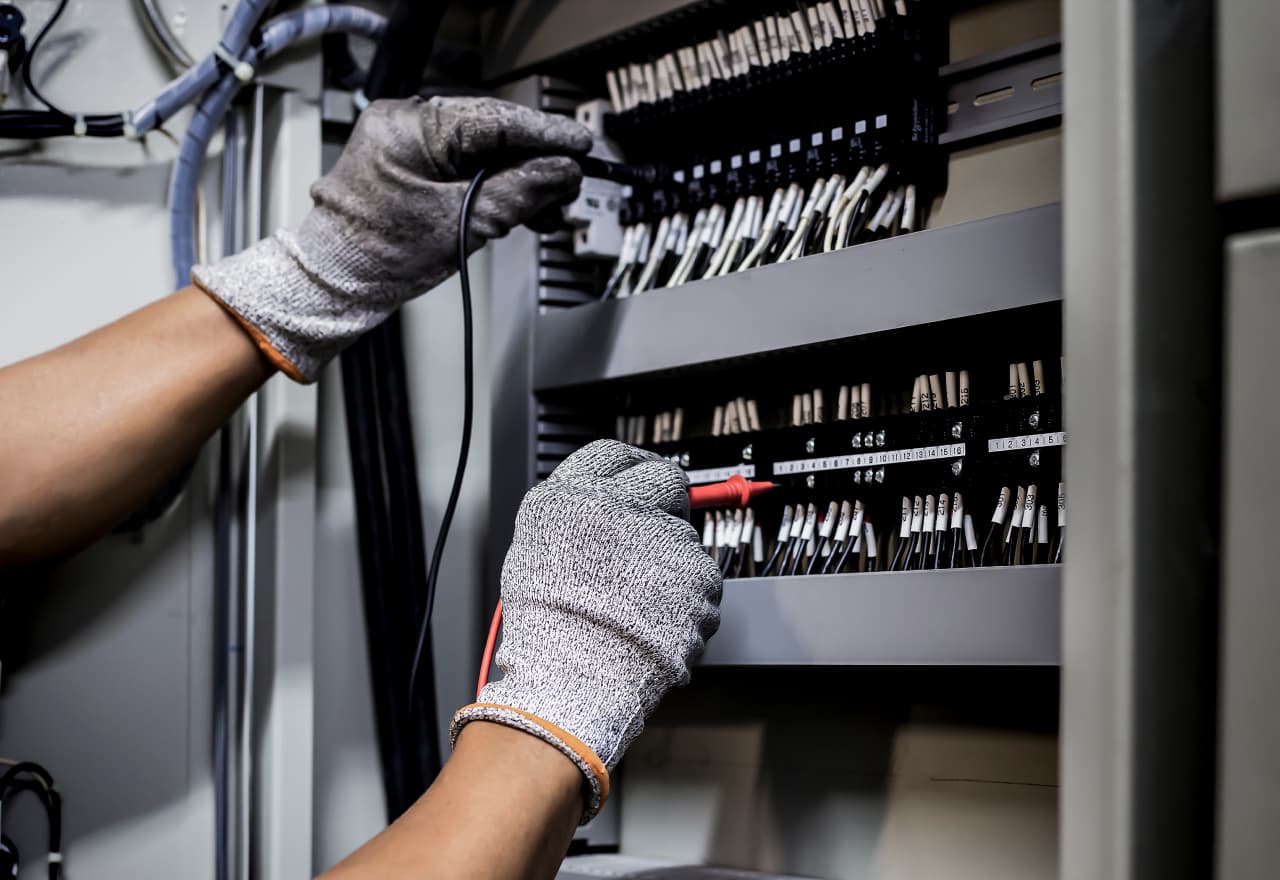 Thumbnail Picture of Top Signs You Need an Electrical Panel Upgrade by Site Connect